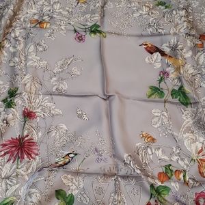 Gucci silk scarf
